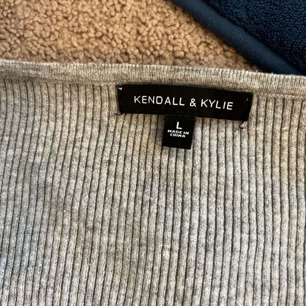 Kendall & Kyle Large Ribbed Blouse - image 7